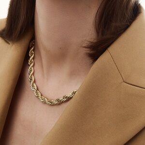 Hey Harper Chunky Silhouette Gold Stainless Steel Necklace